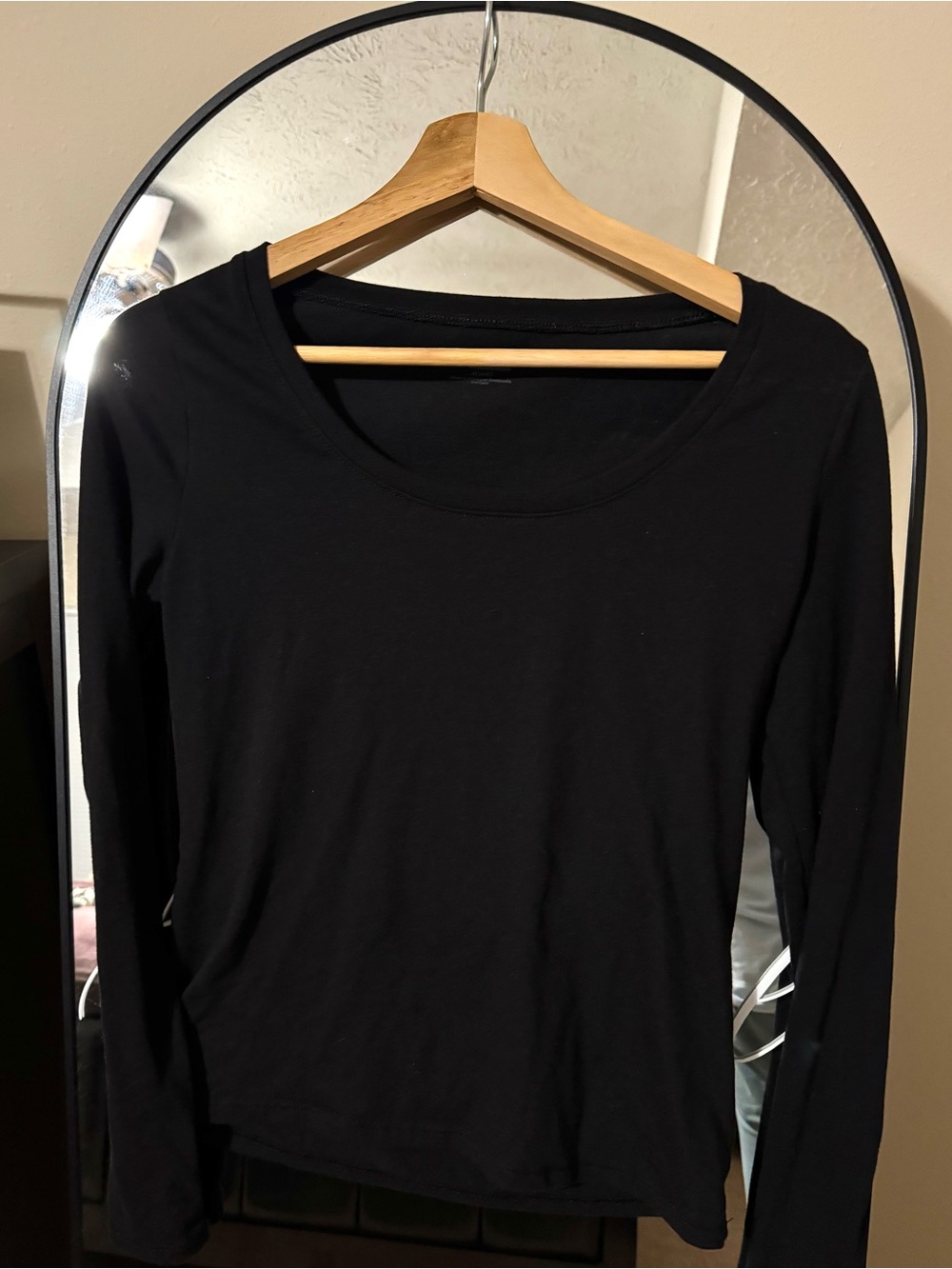 No Boundaries Black Long-Sleeve Scoop Neck Tee